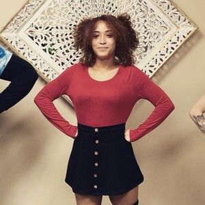 Meet your Posher, Dainna